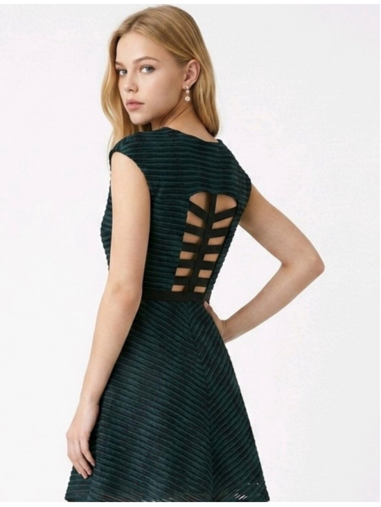 Betsey Johnson Dresses & Skirts - Betsey Johnson Green & Black Textured Fit & Flare Mini Dress Size 8
